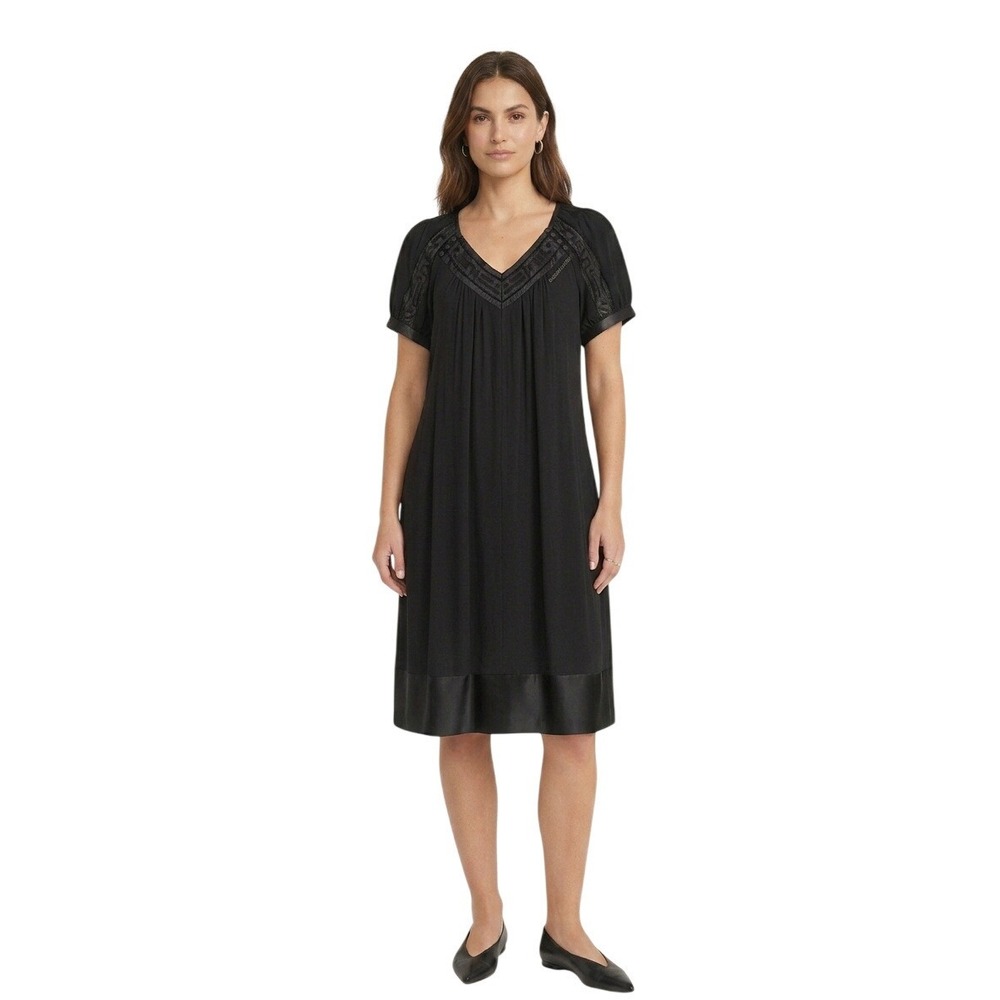 BCBGMAXAZRIA Black Tunic Dress Lace Inset Detail Elegant V-Neck Short Sleeve
M‎